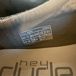 Dude men’s shoes never worn they didn’t fit him size 11